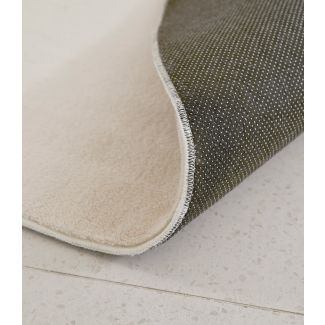Denna produkten heter Cat, tillverkad av Polyester material med en vacker Beige färg - SE Mattor