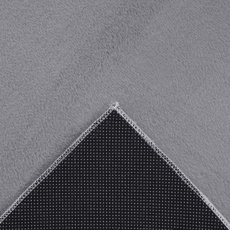 Denna produkten heter Cat, tillverkad av Polyester material med en vacker Silver färg - SE Mattor