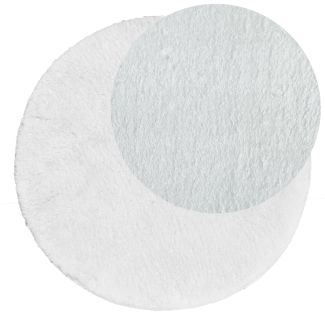 Denna produkten heter Cloudy, tillverkad av Polyester material med en vacker Vit färg - SE Mattor