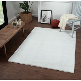 Denna produkten heter Cloudy, tillverkad av Polyester material med en vacker Vit färg - SE Mattor