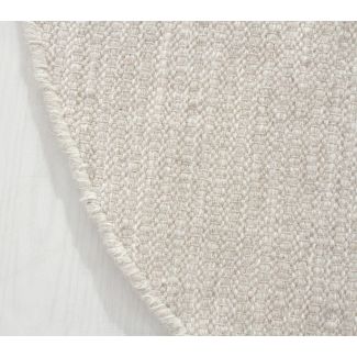 Denna produkten heter Molly, tillverkad av 80% Ull & 20% Bomull material med en vacker Kräm/Grå färg - SE Mattor