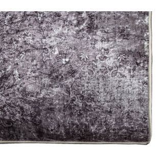 Denna matta heter Patch Grå Patchwork Matta i Grå färg från 690,00 kr, tillverkad av Polyester material.