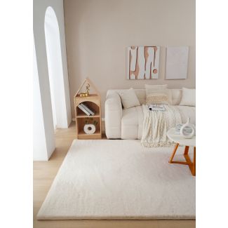 Denna produkten heter Rabbit Lux, tillverkad av Polyester material med en vacker Ljusbeige färg - SE Mattor