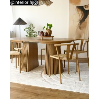 Denna produkten heter Rabbit Zen, tillverkad av Polyester material med en vacker Offwhite färg - SE Mattor